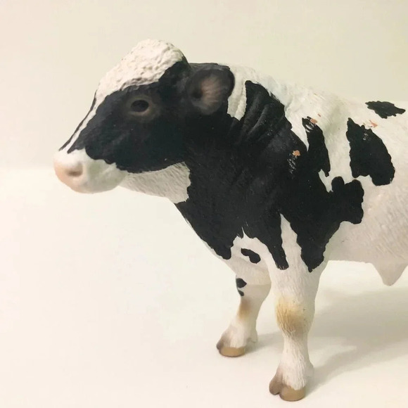 2007 Schleich Holstein Bull  Cow Dairy Farm Figure Black and White - Picture 2 of 14